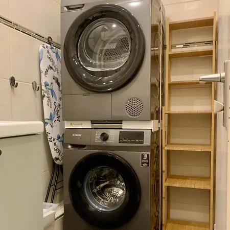Flat With 3 Bedrooms And Free Parking Space * München