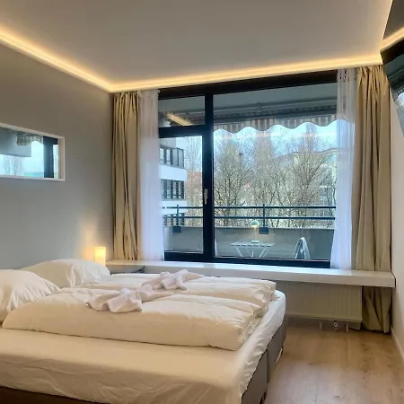 Flat With 3 Bedrooms And Free Parking Space Apartment Munich