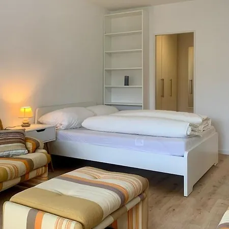 Flat With 3 Bedrooms And Free Parking Space * Mnichov